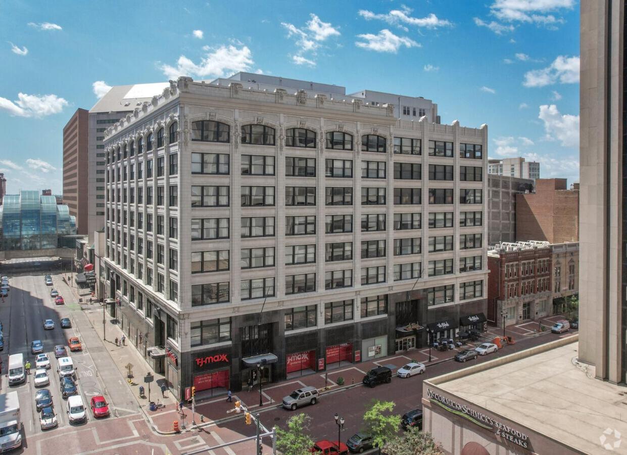 Free Parking! Downtown King Suite Lucas Oil- Conv Center Skywalk#1 Indianapolis Exterior photo